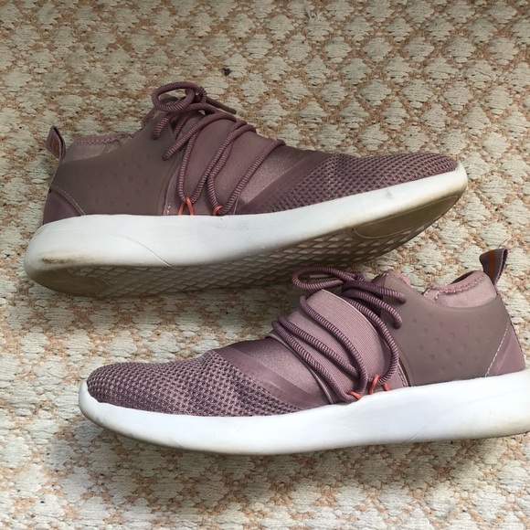 Fablectics Athletic shoes - Picture 3 of 3